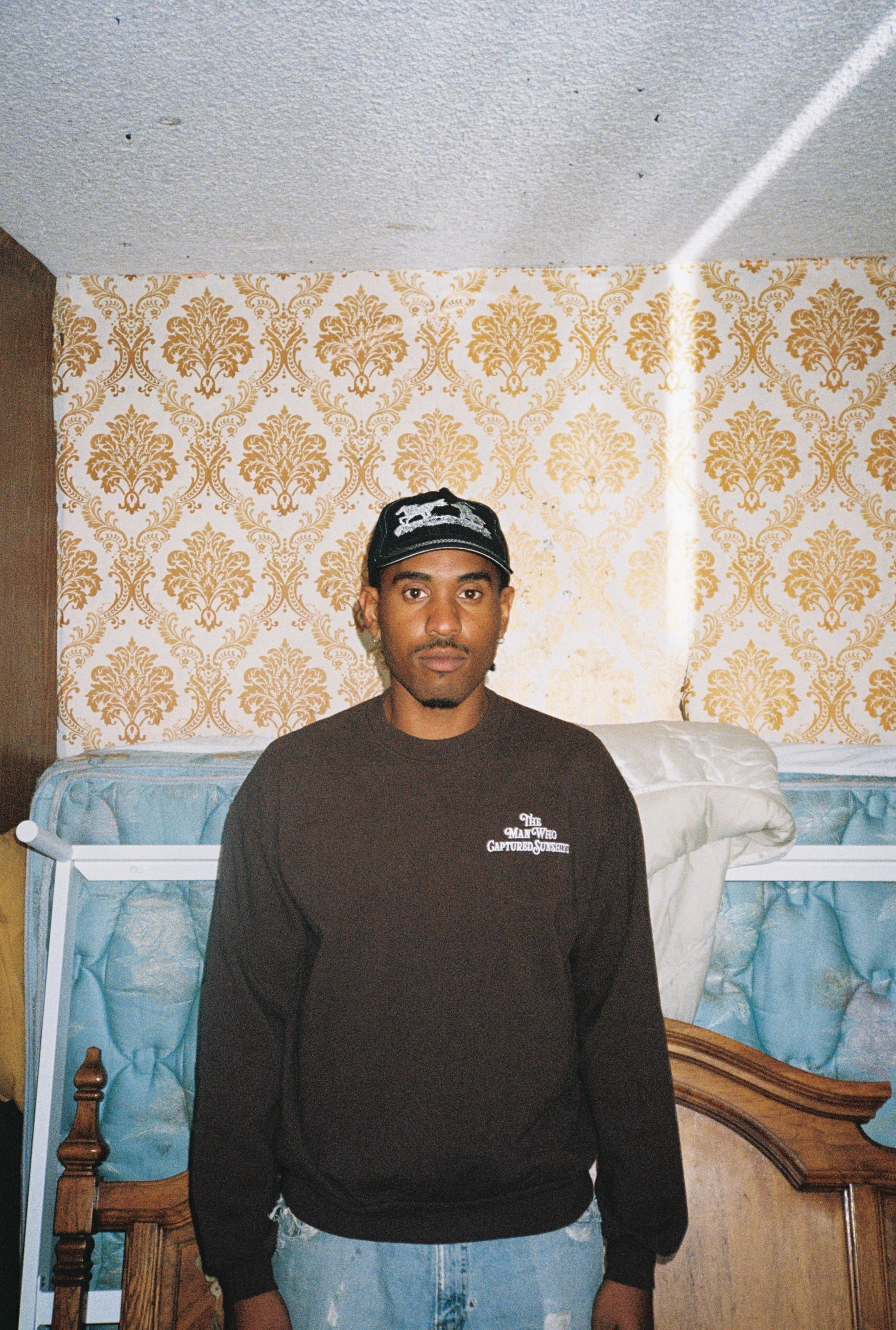SUNSHINE CREWNECK